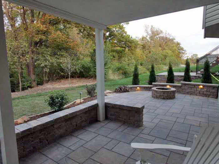 St Peters patio firepit 700x525